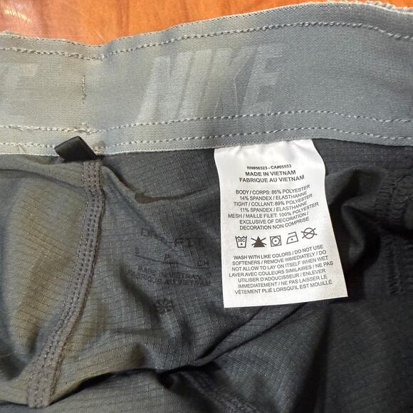 Nike Unlimited Men's Shorts S Running Lined DV9334 Drawstring Lightweight X4-8 - Picture 3 of 4